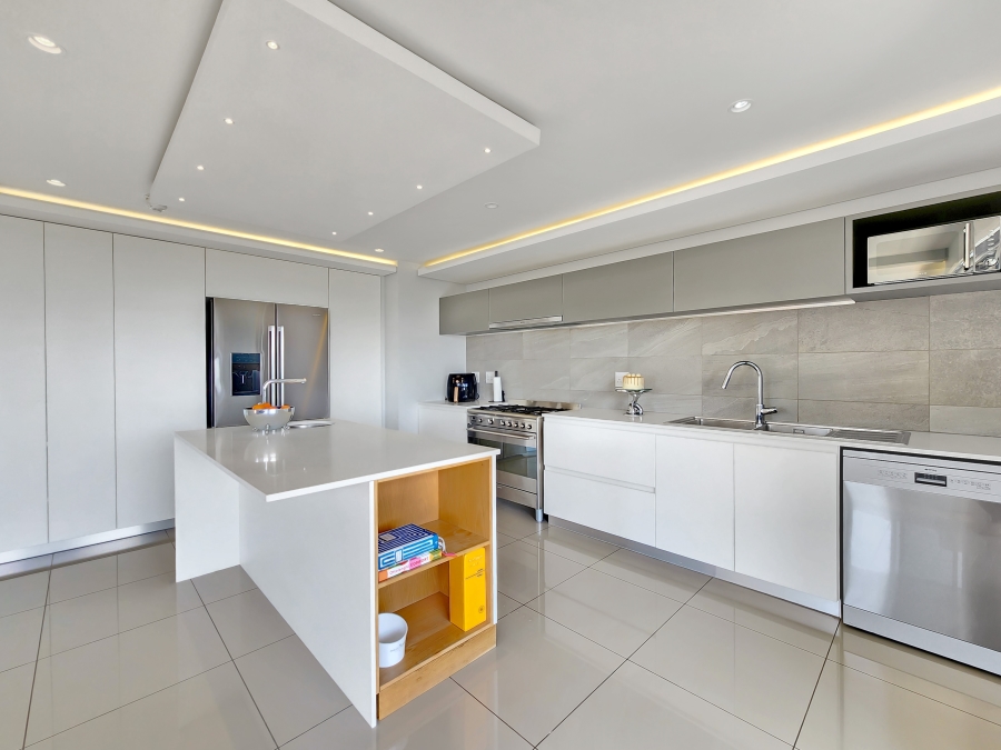 2 Bedroom Property for Sale in Sea Point Western Cape
